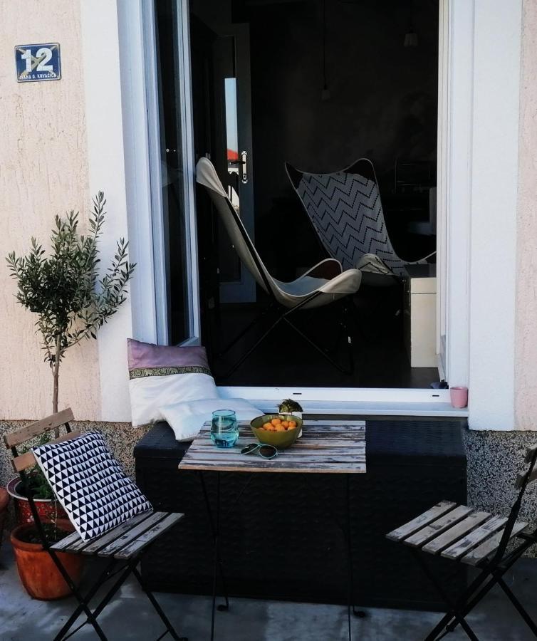 Haeuschen Am Meer Vodice Exterior foto